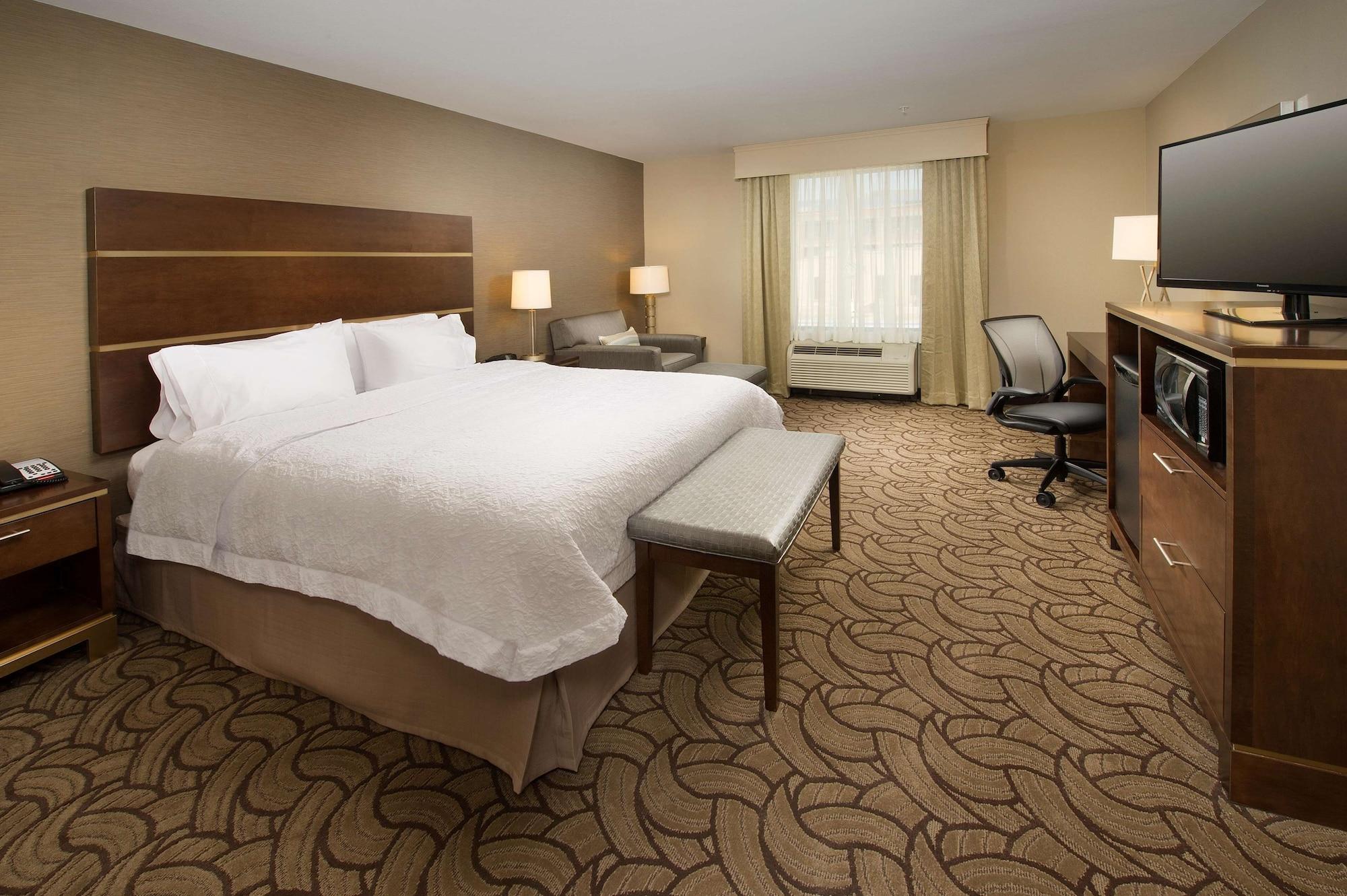 Hampton Inn & Suites San Antonio-Downtown/Market Square Екстериор снимка