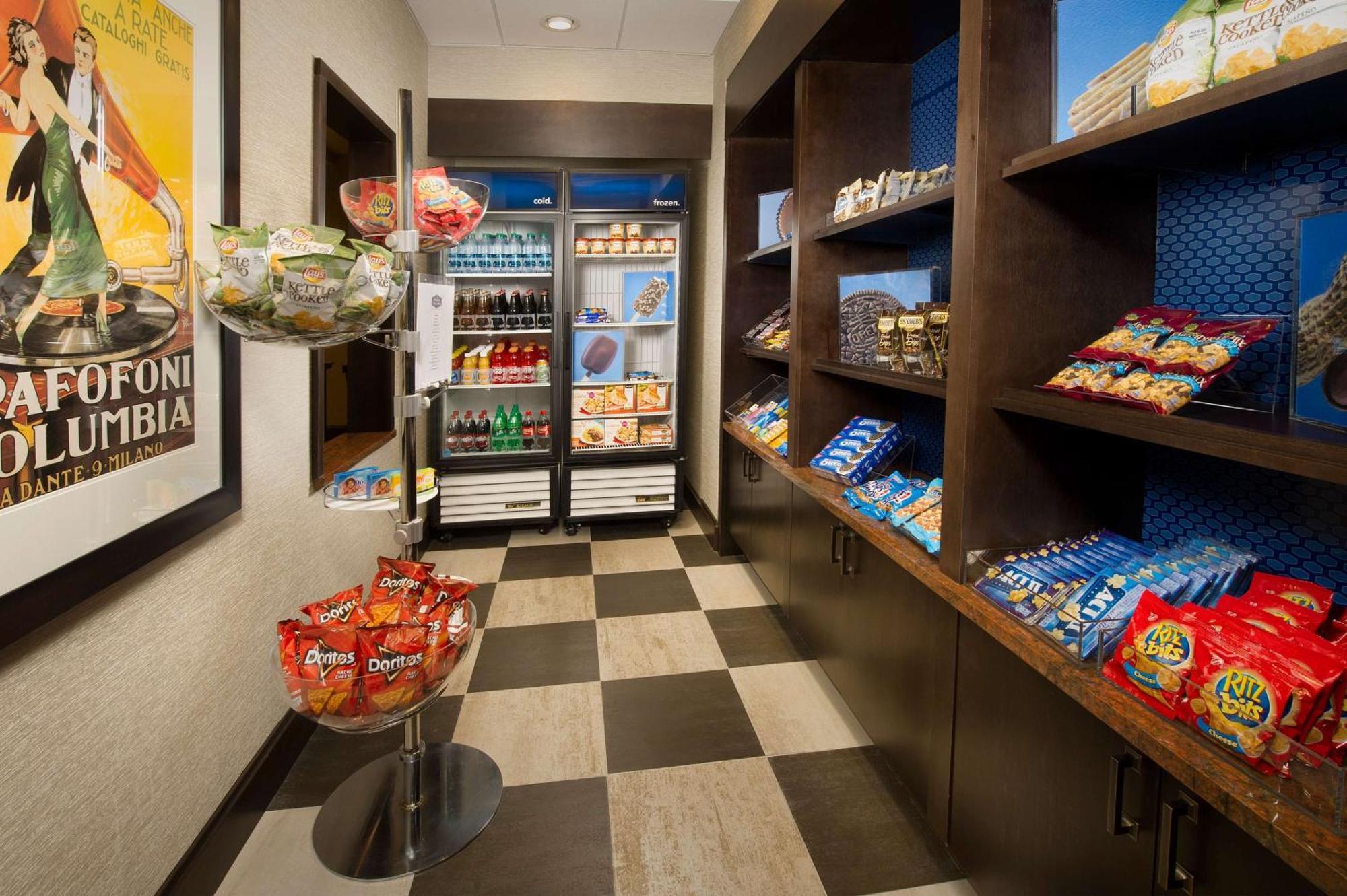 Hampton Inn & Suites San Antonio-Downtown/Market Square Екстериор снимка